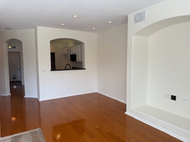Building Photo - 633 Sumner Way