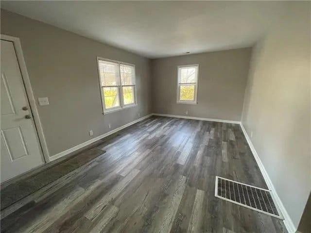 Building Photo - 6311 Longwood Ct