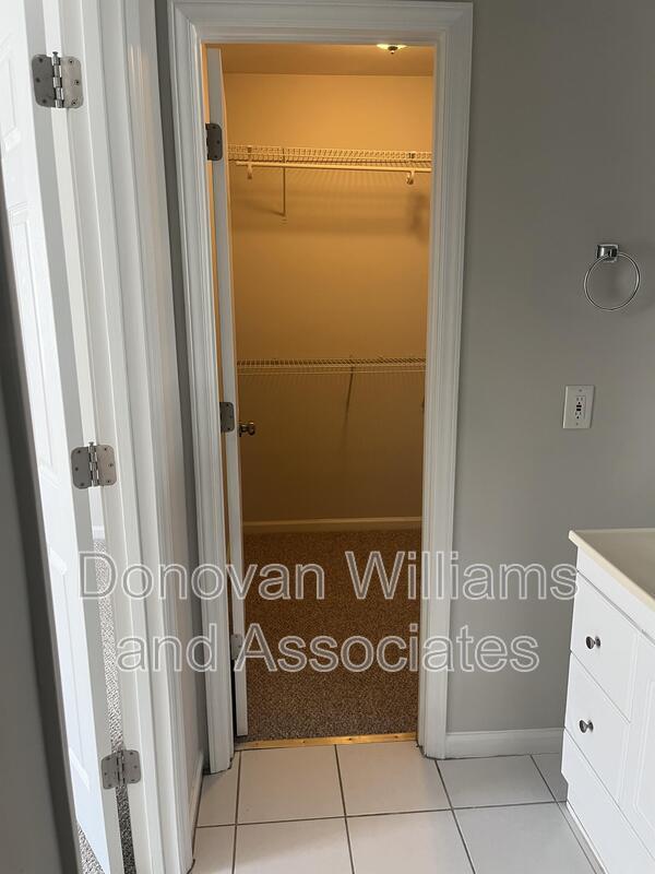 Building Photo - 135 E Wilson Ave