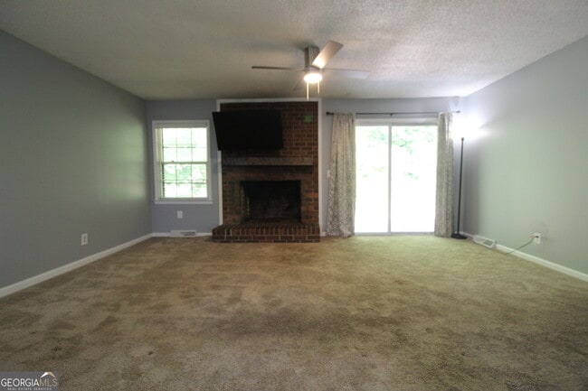 Building Photo - 178 Welcome Hill Trail SW