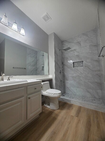 Building Photo - 5250 S Rainbow Blvd