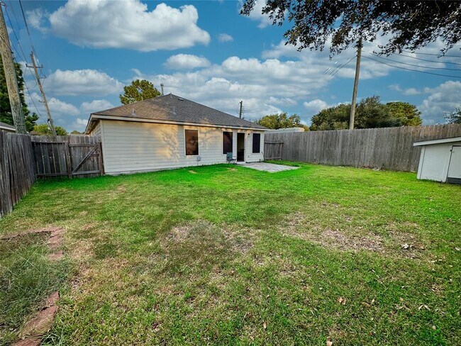 Building Photo - 7907 Fire Thorn Ln