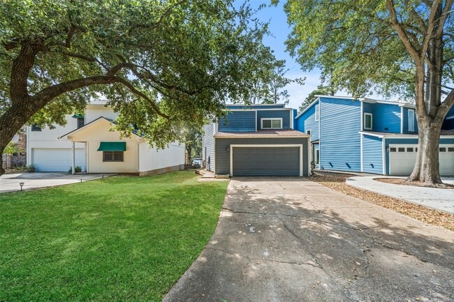 Building Photo - 3203 Poe Dr