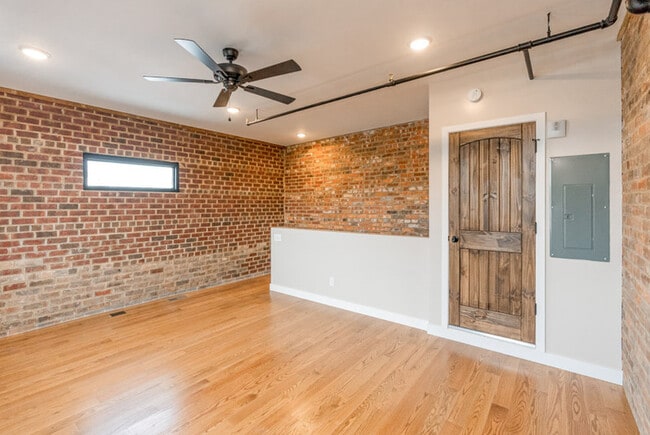 Building Photo - 225 Old South High St