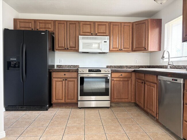 Building Photo - 856 E Park Mesa Way