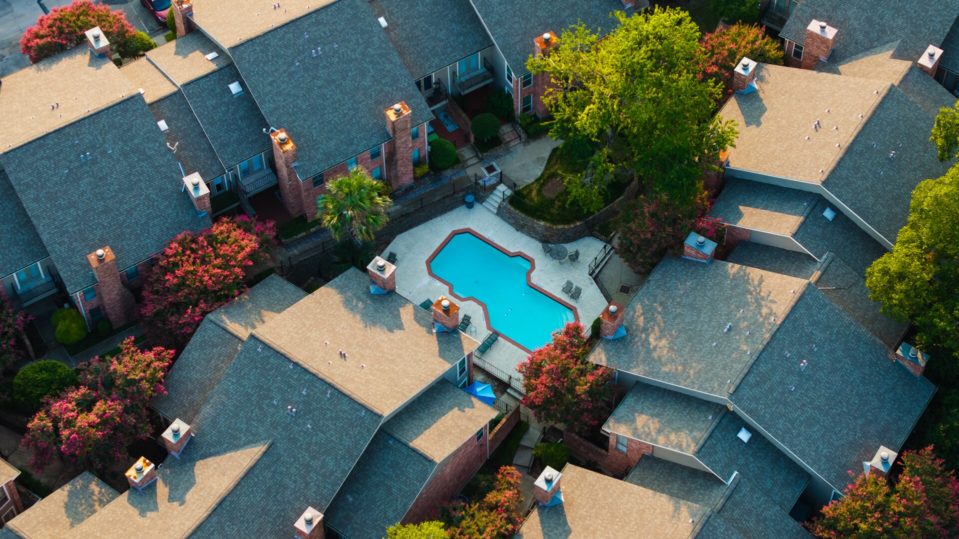 Building Photo - 7510 Holly Hill Dr