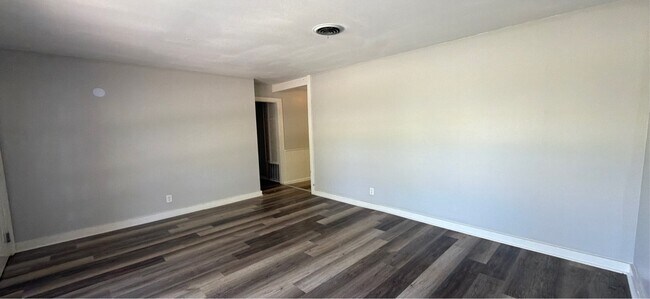 Building Photo - 3058 Boswell Dr NW