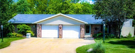 Building Photo - 3306-3308 Shelley Dr