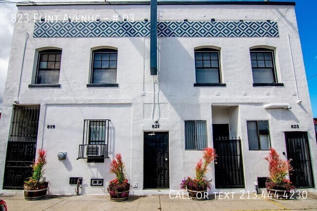 Building Photo - 823 N Flint Ave