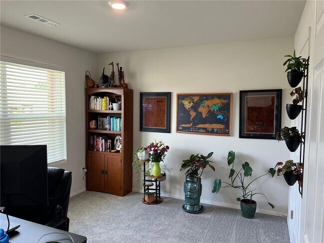 Building Photo - 2960 W McLaren Dr