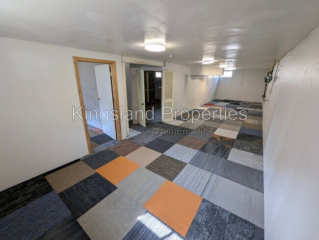 Building Photo - 936 Highmont Dr