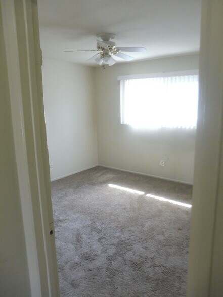 Building Photo - 2613 Andover Ave