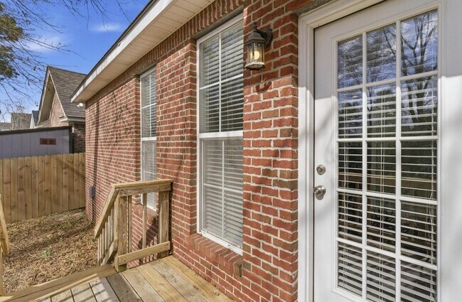 Building Photo - 44 Bridgefield Ct