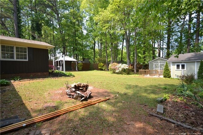 Building Photo - 806 Kingswood Dr