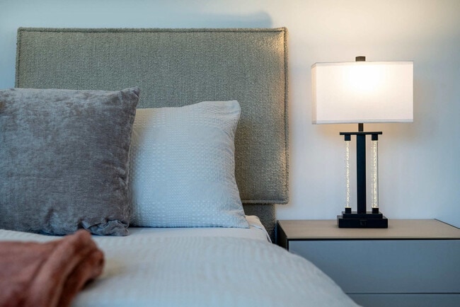 Building Photo - 779 Lucia Ln