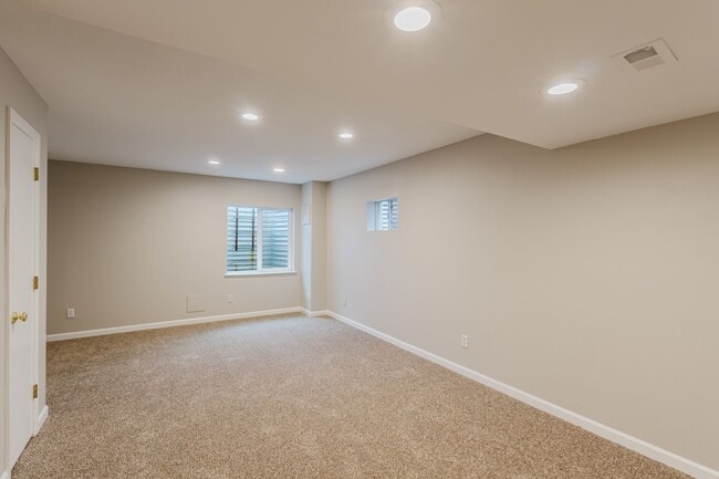 Building Photo - 5288 S Jericho Way