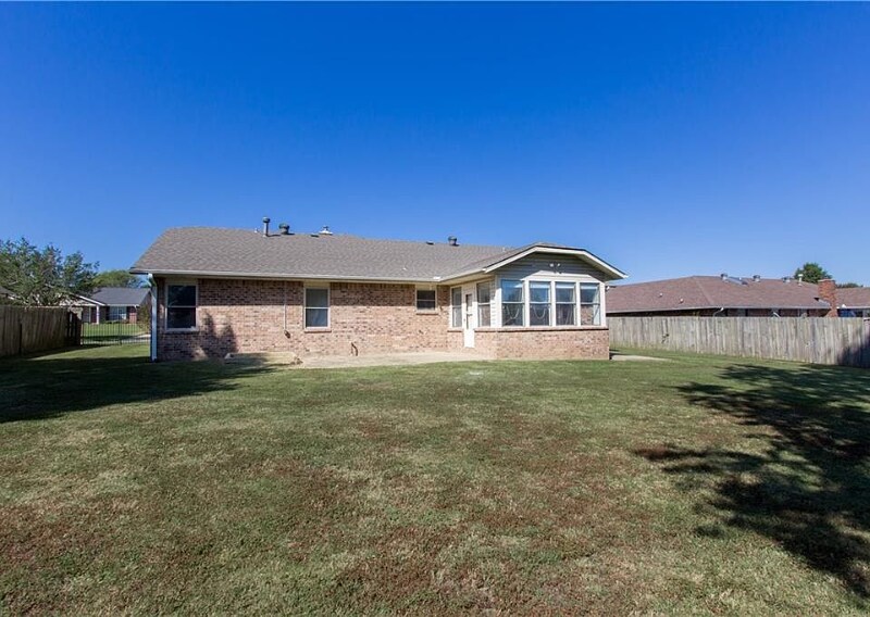 Building Photo - 1807 Carrie Pl