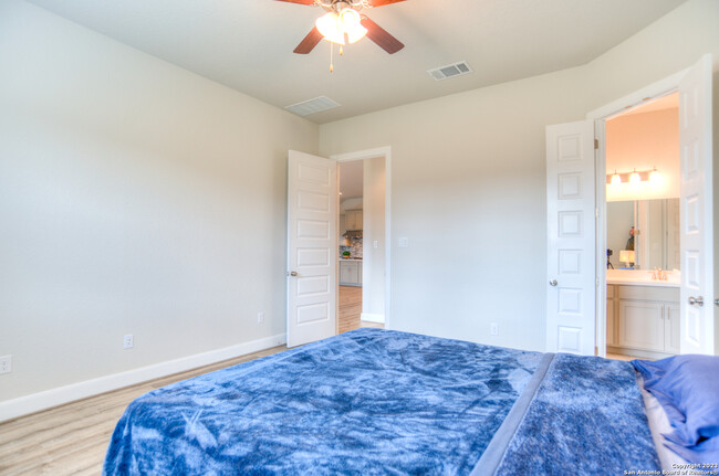 Building Photo - 118 Cordova-