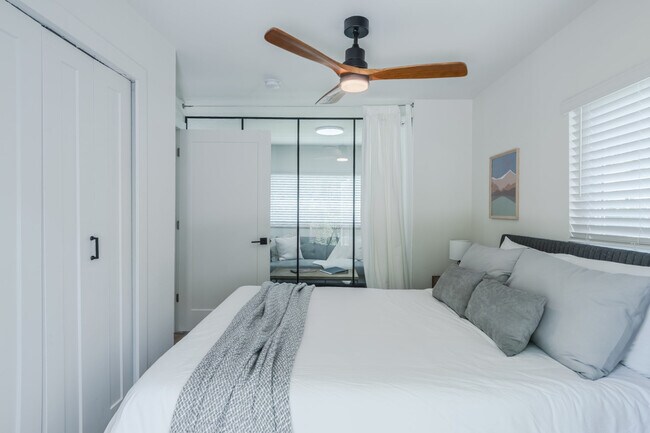 Building Photo - 2710 Amherst Ave