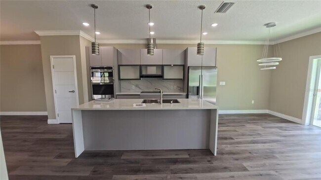 Building Photo - 1835 Brentwood Ct