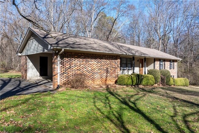 Building Photo - 5825 Loire Dr