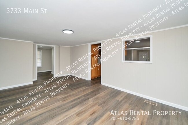 Building Photo - 3733 Main St