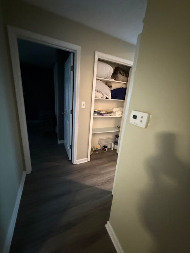 Building Photo - Furnished 2-Bedroom Condo at Eagle Pointe
