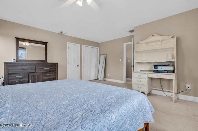 Building Photo - 305 Hudson Dr