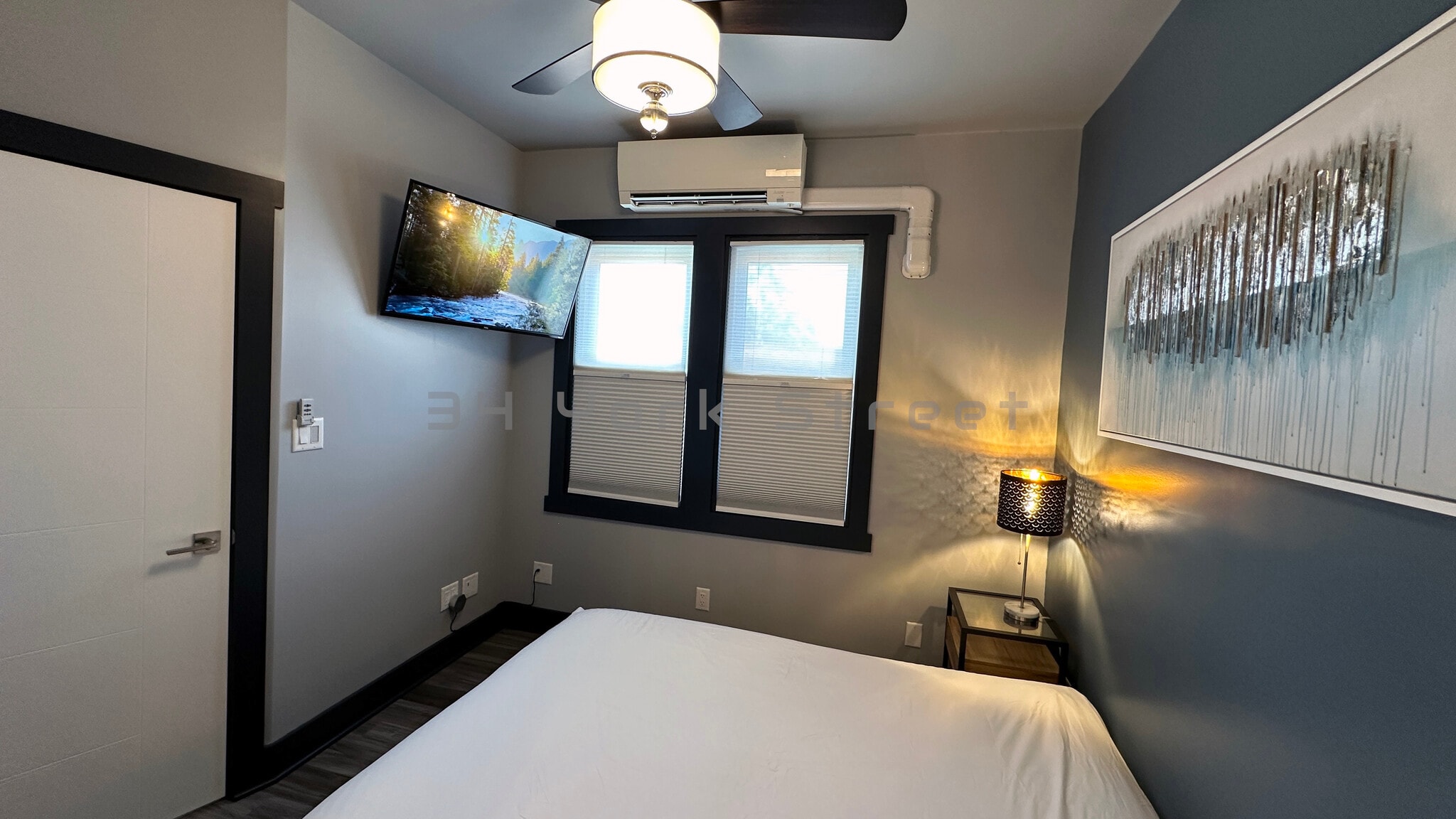 Building Photo - 34 York St