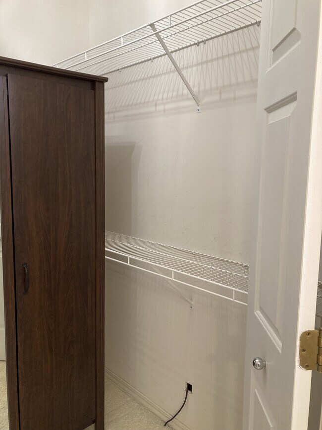 Building Photo - 41645 Copper Creek Dr