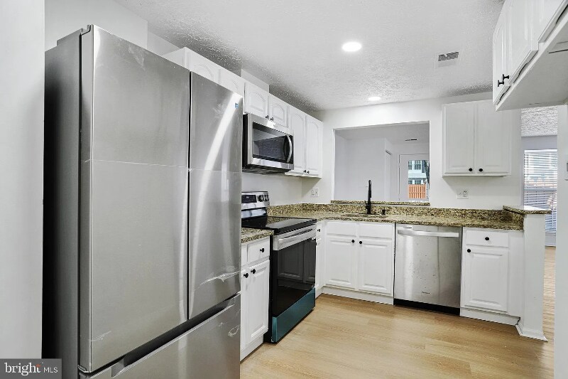 Building Photo - 19804 Larentia Dr