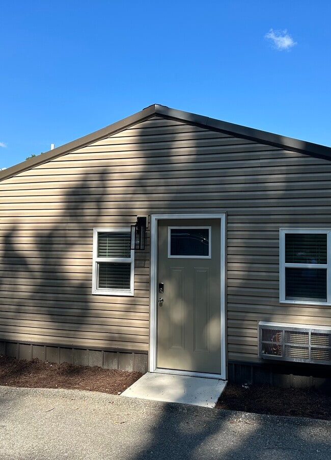 Primary Photo - Jefferson