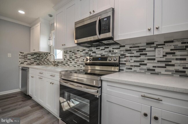 Building Photo - 7582 Annapolis Rd