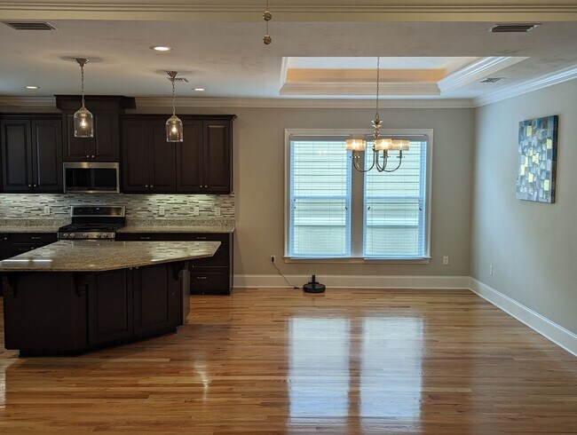 Building Photo - Beautiful 4 Bedroom, 3.5 Bath + Office Single Family Home Located in Ox Bottom Crest For Lease