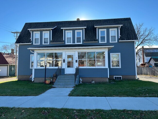 Building Photo - 139/141 6th St NW