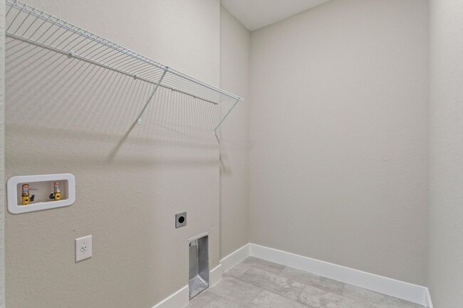 Building Photo - 1482 Gardenside Cir