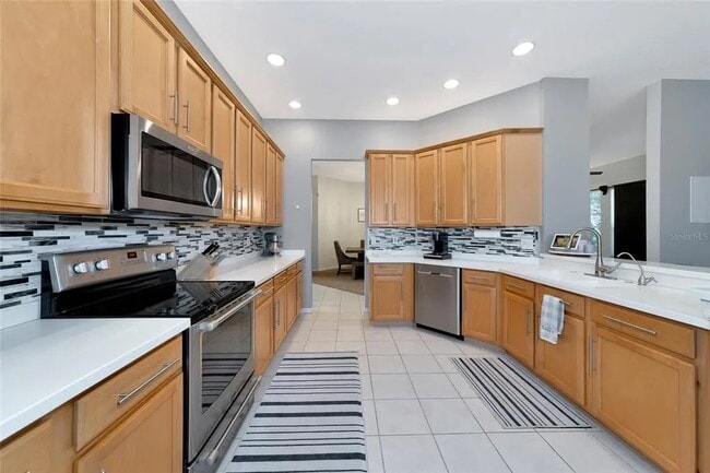 Building Photo - 412 36th St NE