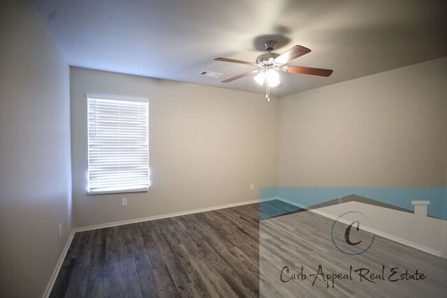 Building Photo - Move in special $850!! Beautiful 3 bed / 2 bath home - Nettleton!!