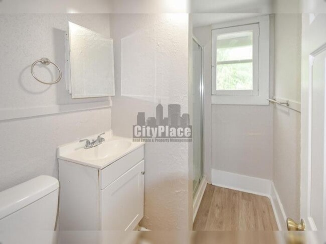 Building Photo - 4121 Byram Ave