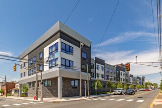 Building Photo - HELIO
