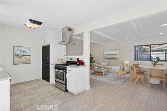 Building Photo - 2048 Garden Ln