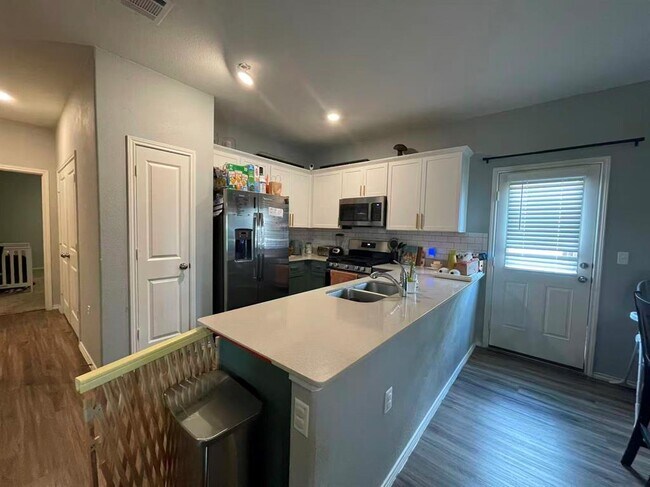 Building Photo - 2321 Forgetmenot Ln
