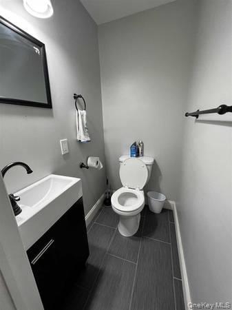 Building Photo - 1029-1029 Beekman Rd