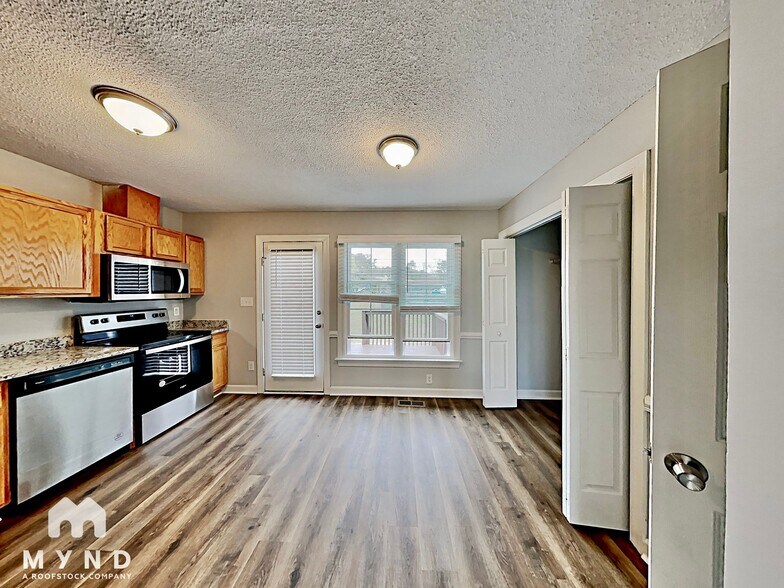Building Photo - 508 Yellow Berry Run