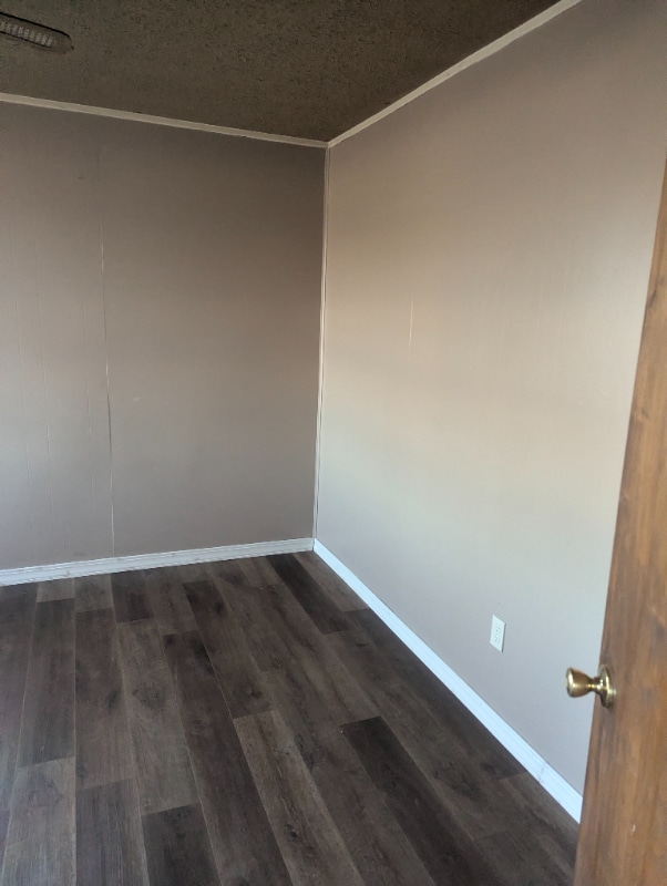 Building Photo - 503 W Birch St