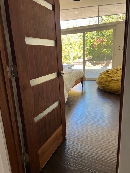 Building Photo - 5177 Carlingford Ave