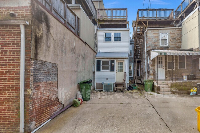 Building Photo - 426 E Fort Ave