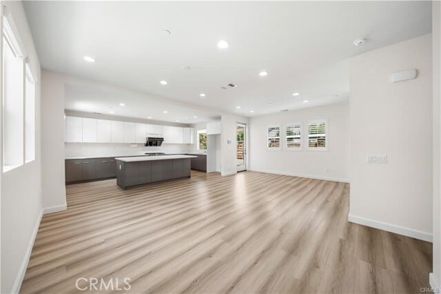 Building Photo - 1379 Point Loma Pl
