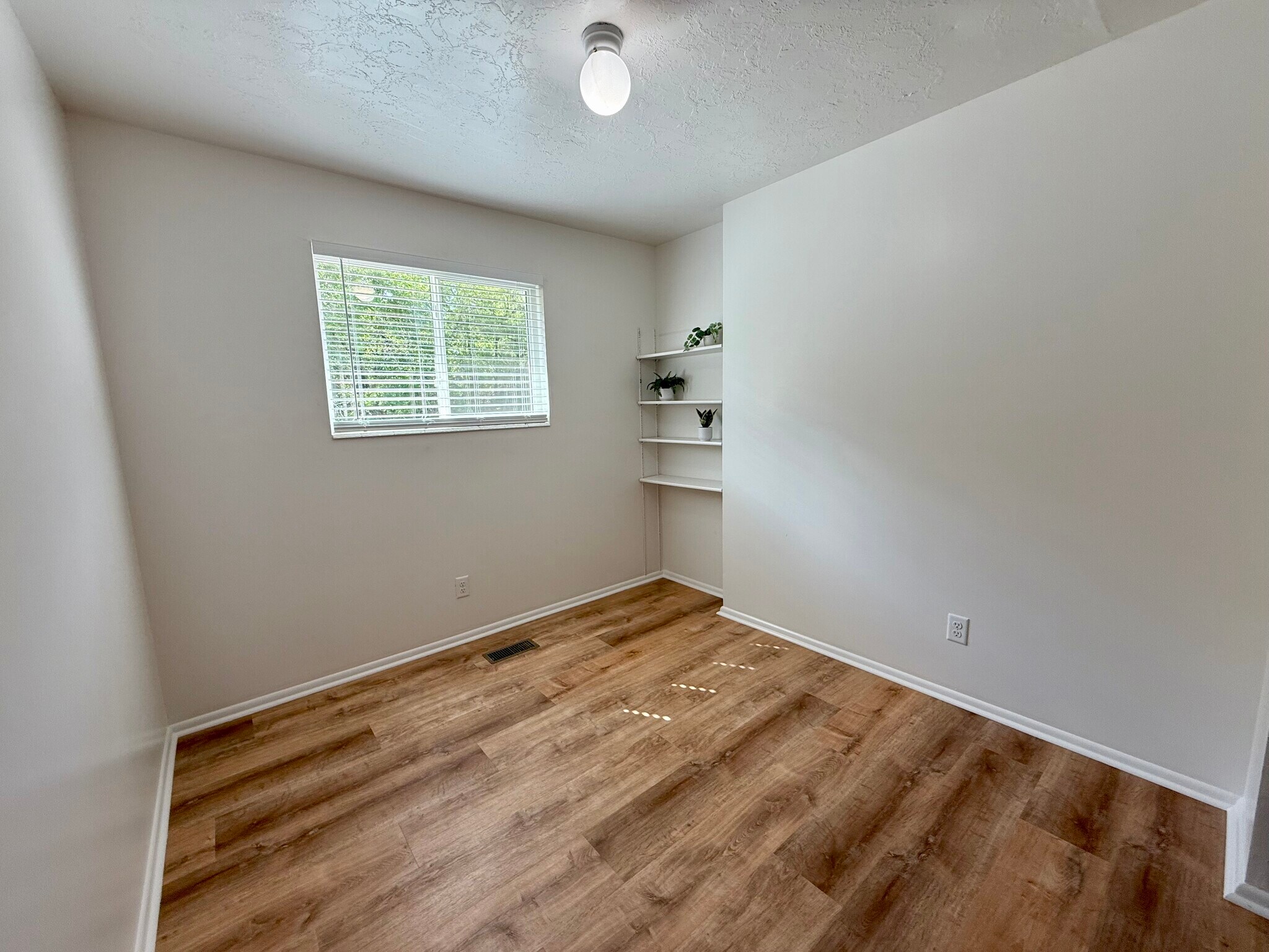 Building Photo - 4777 S 1800 W