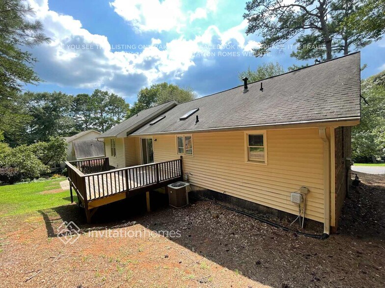 Building Photo - 4932 Falcon Wood Trace NE